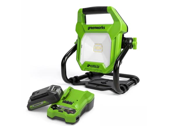 Greenworks 24V AC/DC LED Work Light 2000 Lumen Kit 