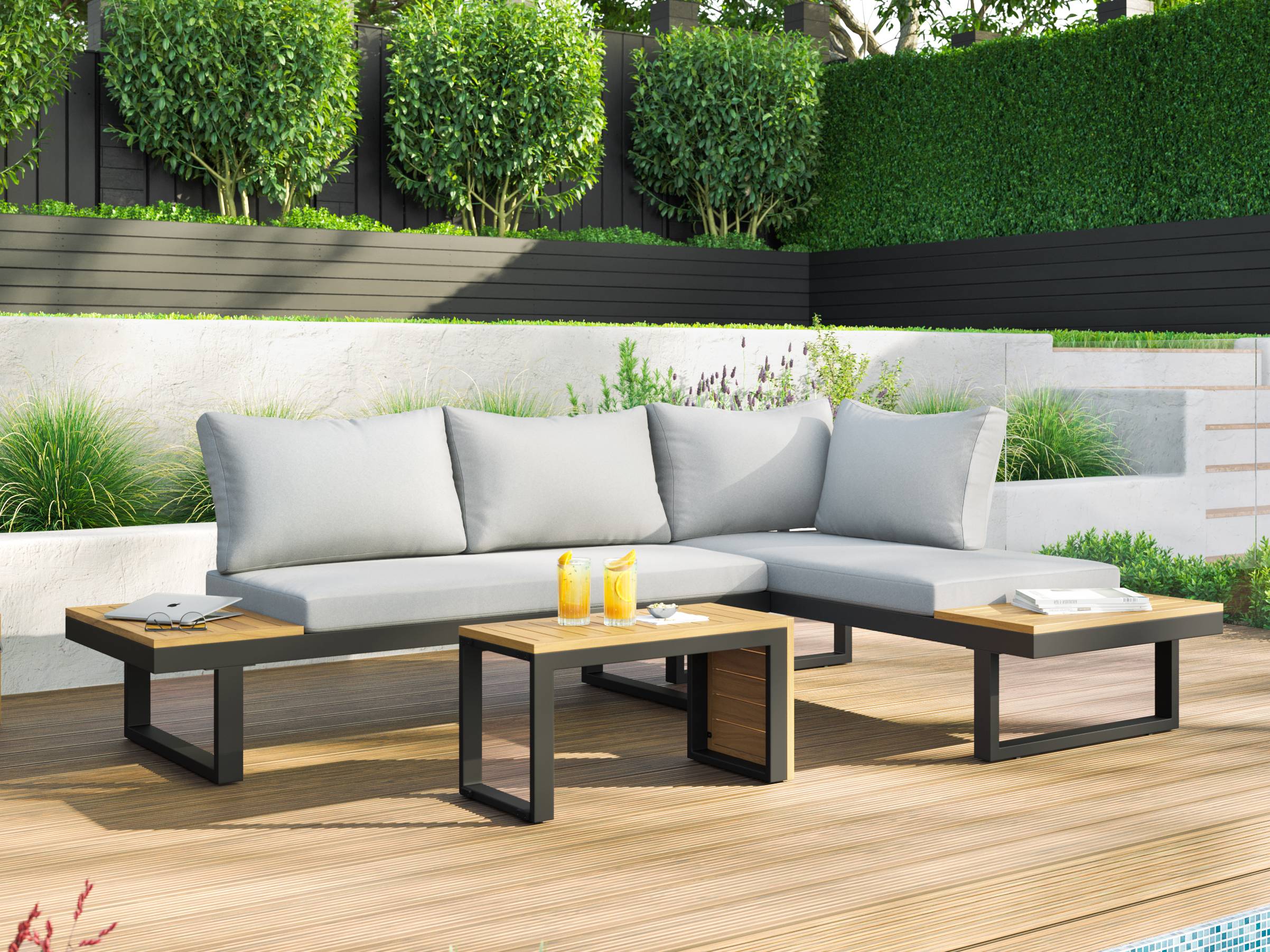 Trinity Outdoor Suite